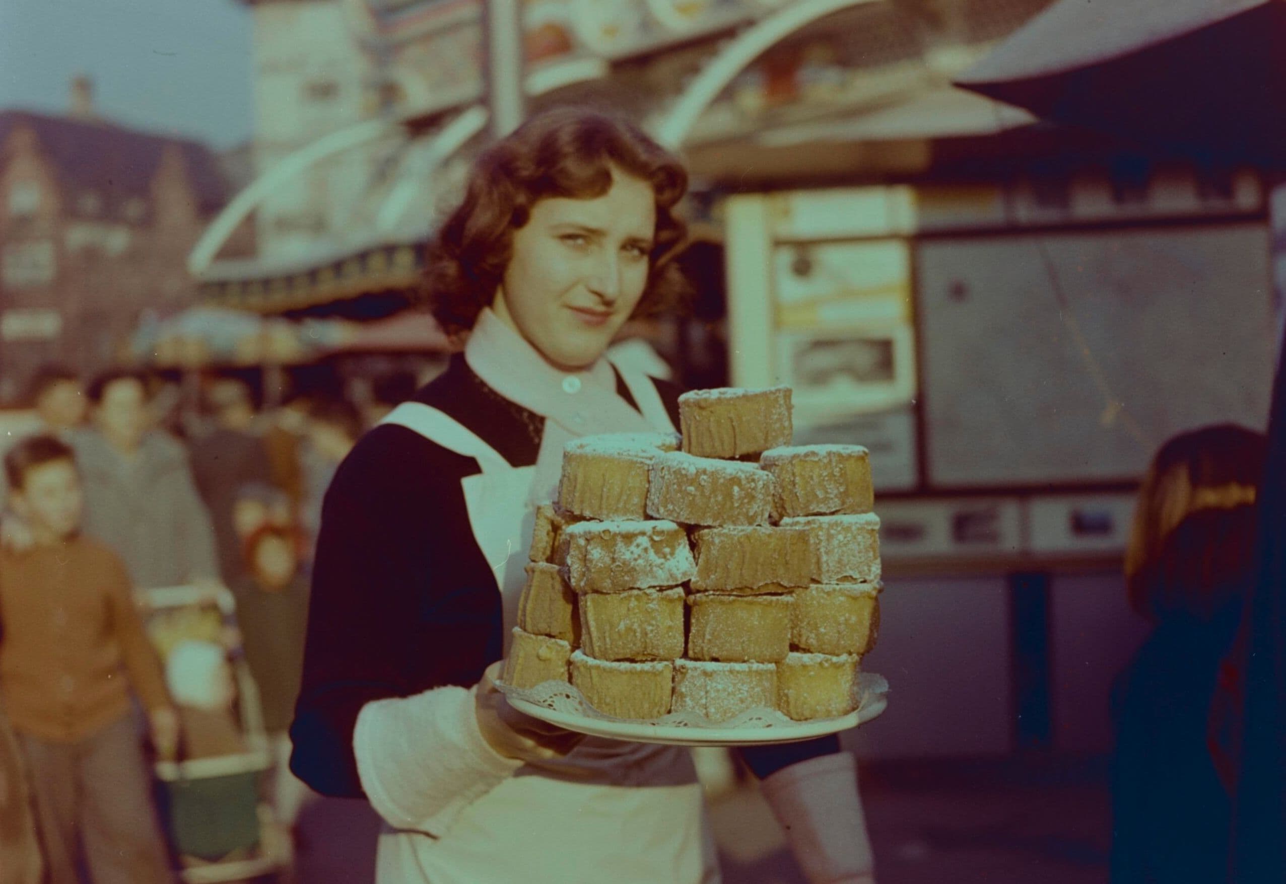 Frau mit "Rosekiechli", Basler Herbstmesse